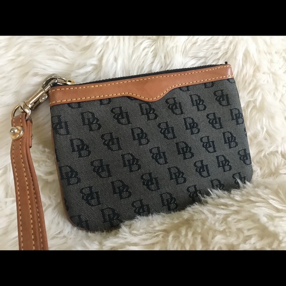 SOLD - Dooney and Bourne Wristlet - Picture 3 of 6